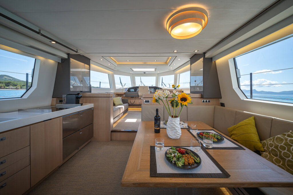 NED 70 Zee Draak interior 3
