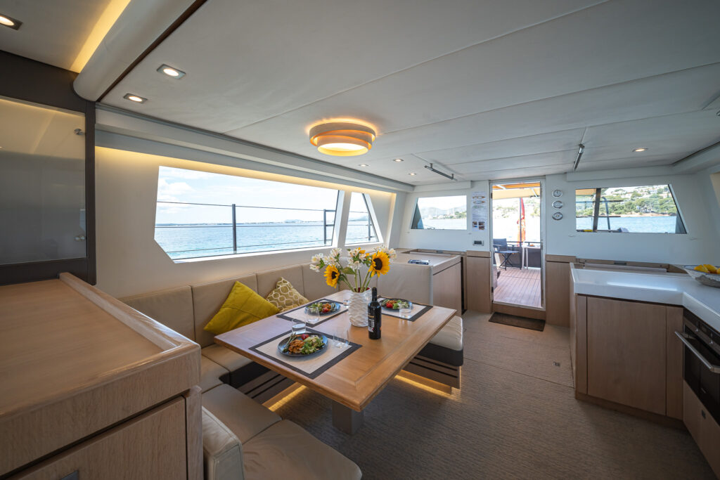 NED 70 Zee Draak interior 2